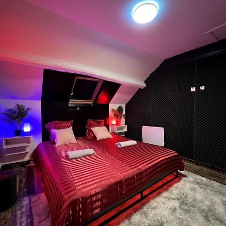 Red Love-Room / Balneo & Plus ! Souppes-sur-Loing Eksteriør billede