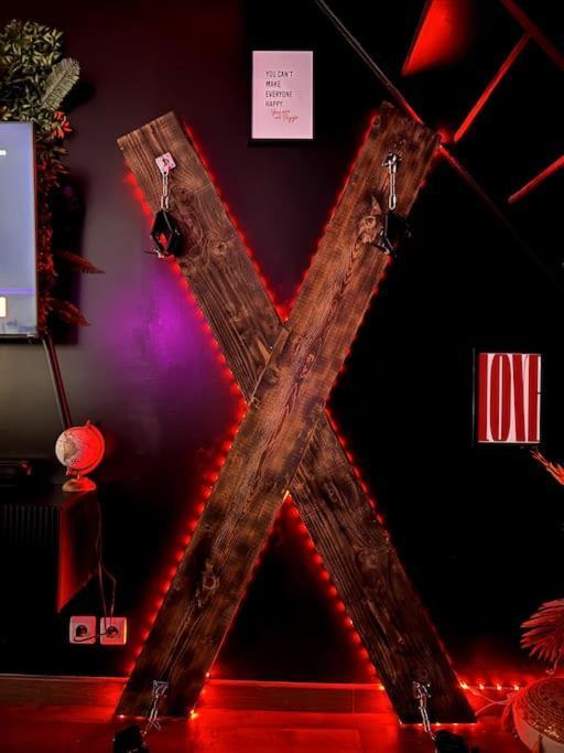 Red Love-Room / Balneo & Plus ! Souppes-sur-Loing Eksteriør billede